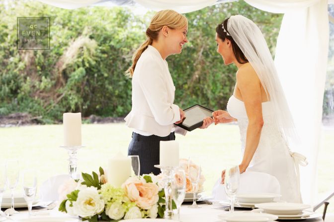 Ideas for an event planning business in-post image 1, wedding planner talking with bride at venue